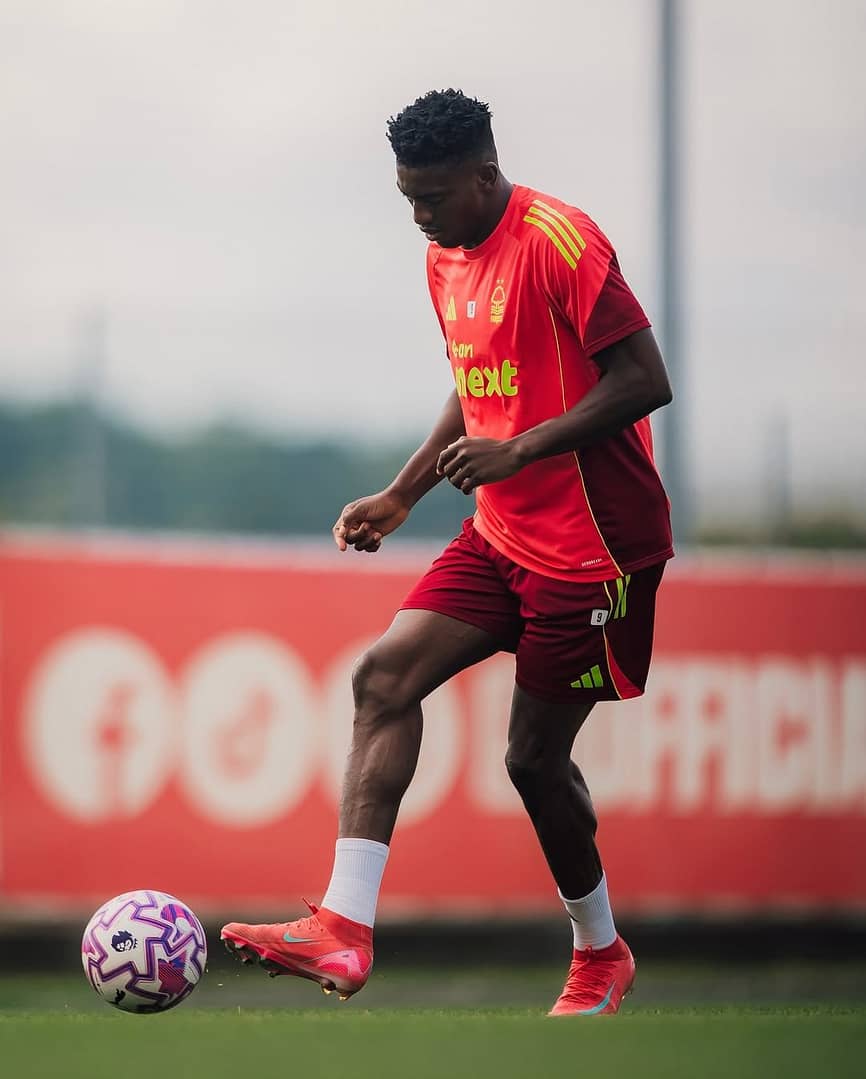 ​Awoniyi has resumed complete training with Nottingham Forest.
   