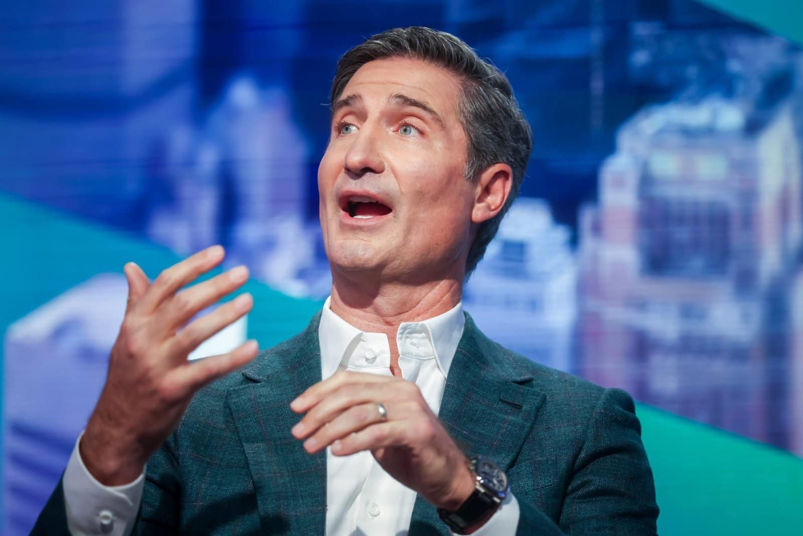 Starbucks CEO admits the chain ‘ran like a manufacturing facility’ 